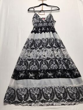 ⭐️She’s Cool Y2K Boho Paisley Tiered Maxi Dress Black White Grunge Fairy Medium